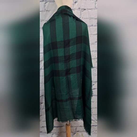 Burberry Women's Scarf Wrap Shawl Check Dark Green Wool Silk Italy 46" x 46" - Picture 1 of 16